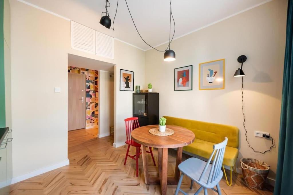 Eclectic City Apartment Near Old Town Варшава Екстер'єр фото